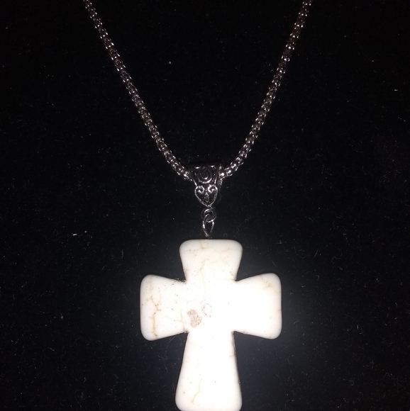 ADOROBLE!/ WHITE HOWLITE CROSS NECKLACE SET 3PC❤️ - Picture 2 of 11